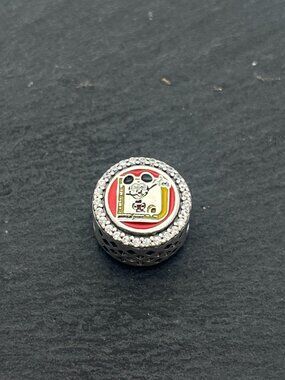 Pandora Disney Parks WDW Annual Passholder Mickey Mouse Button Bead Charm 2023